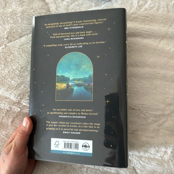 Medea Rosie Hewlett | Goldsboro - Picture 4 of 7